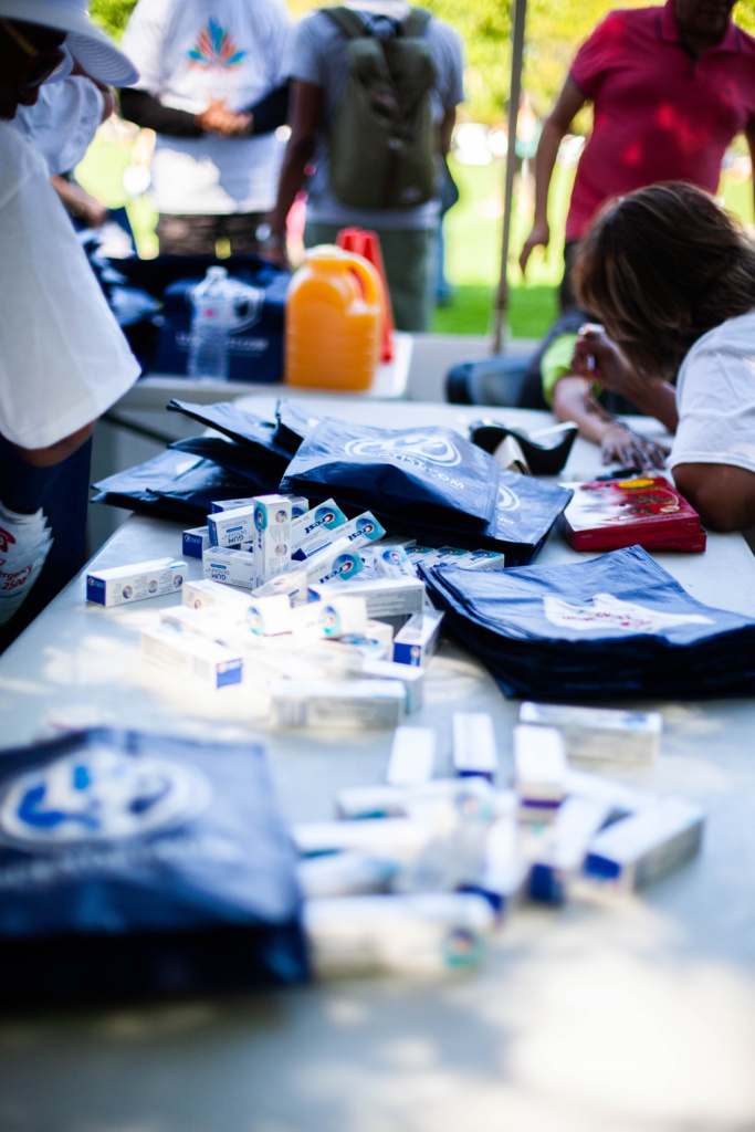 project blue hands-kuppa foundation-alenka mali-vancouver charities-vancouver east side-alenka mali photography-give thanks day